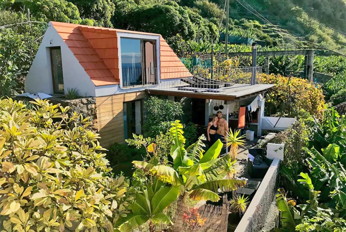 Romantic Seaside Cottage