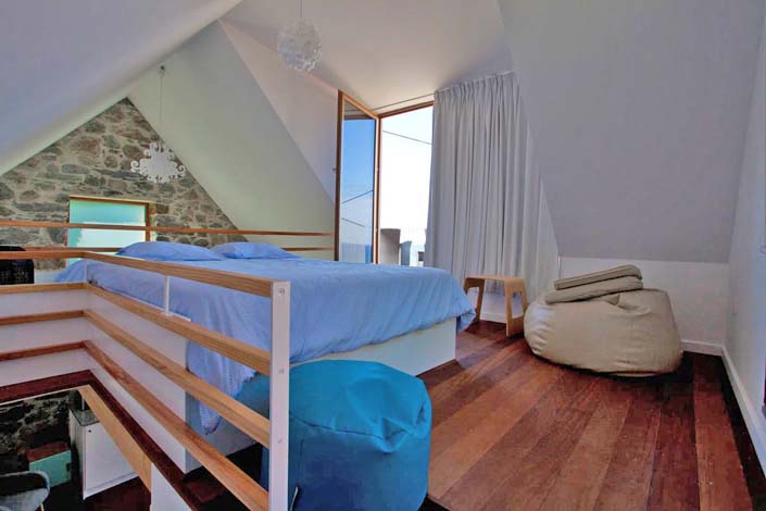 Romantic Seaside Cottage